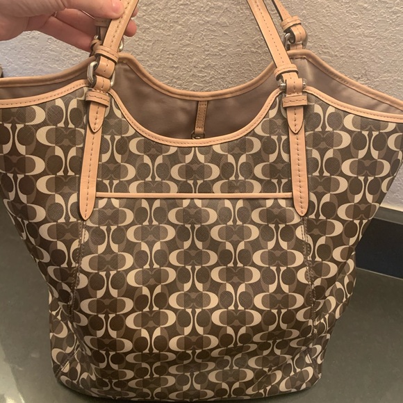 Coach Tote - Picture 4 of 5